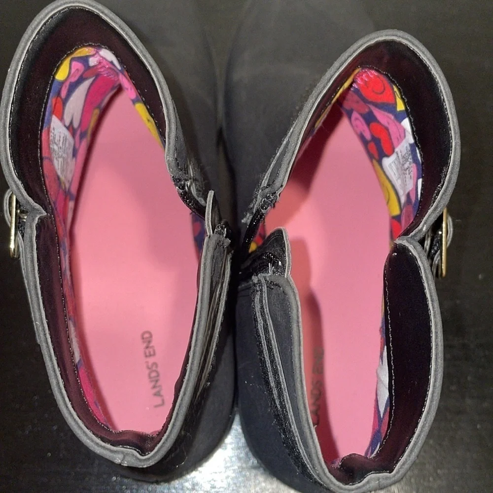 Lands End Ankle Boot.  Size‎ 5 M.